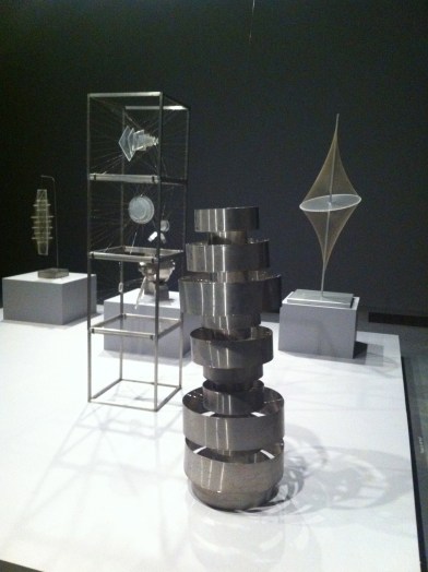 Installation view of work by Saloua Raouda Choucair, in 'Saloua Raouda Choucair - Exhibition' at Tate Modern, London. Image courtesy www.tate.org.uk/modern