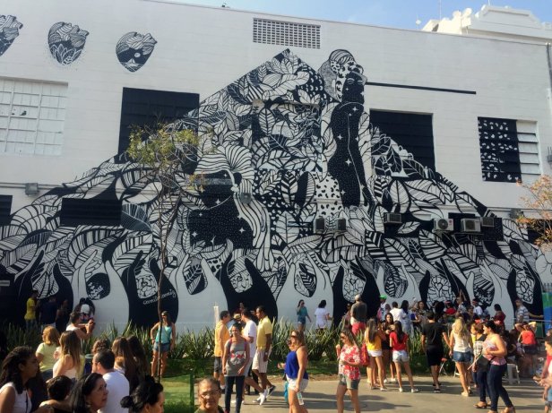 Camila Camiz, 2016, at Praça Mauá port, Rio de Janeiro. Photo: Kelise Franclemont.