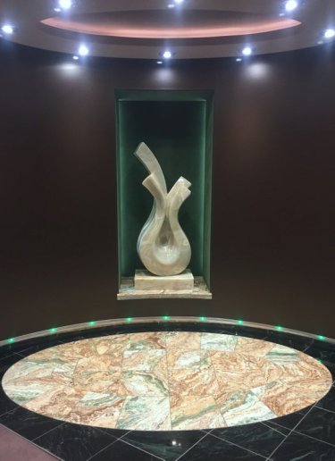 Artist, title, and date unknown, aboard MSC Splendida, 2016. Photo credit Kelise Franclemont.