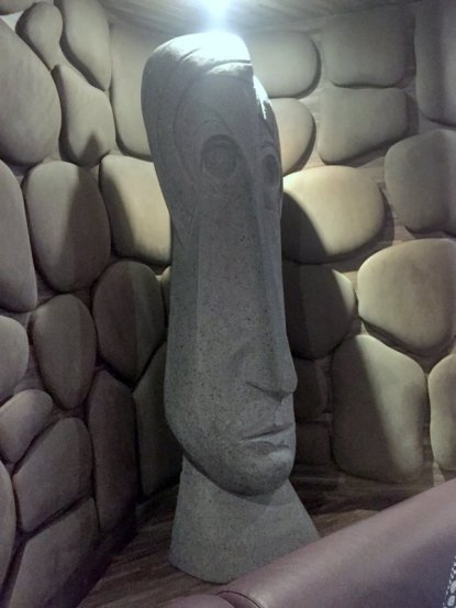 Artist, title, and date unknown, aboard MSC Splendida, 2016. Photo credit Kelise Franclemont.